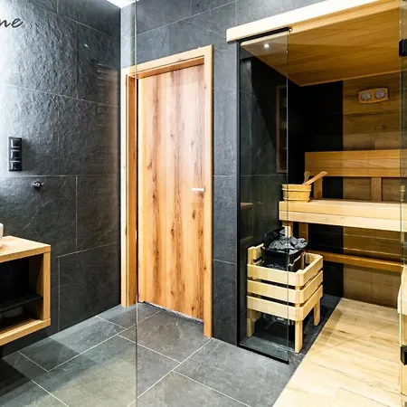 Apartment Wonder - Z Prywatna Sauna, Tarasem, Blisko Kompleksu Narciarskiego Arena I Kosciola Wang *