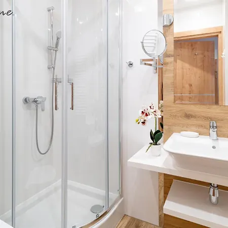 Wonder - Z Prywatną Sauną, Tarasem, Blisko Kompleksu Narciarskiego Arena I Kościoła Wang *